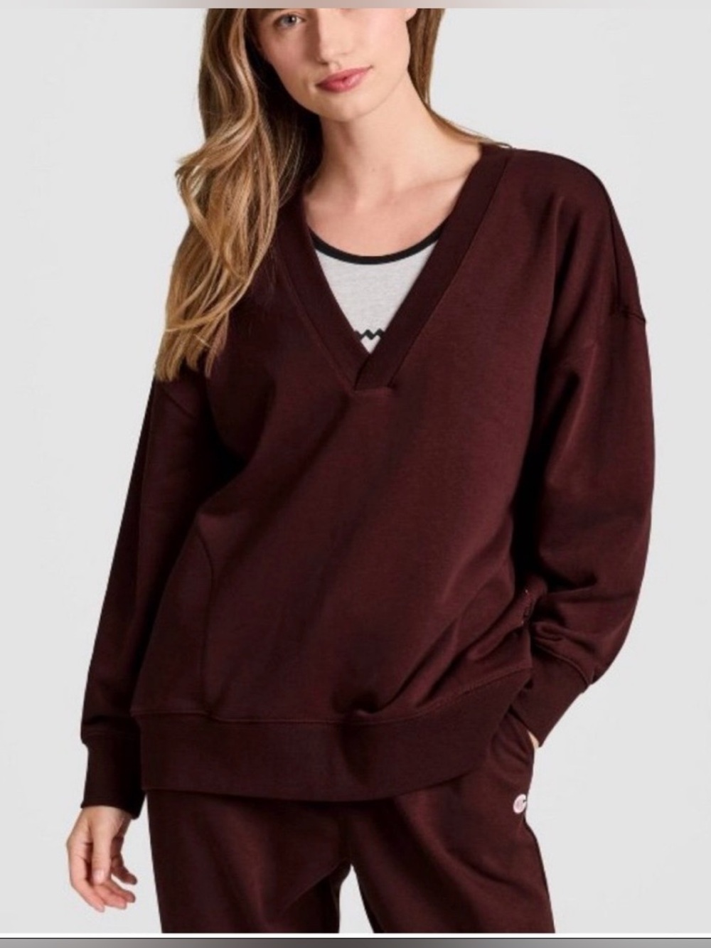 Women’s Long Sleeve V-Neck French Terry Pullover-Small